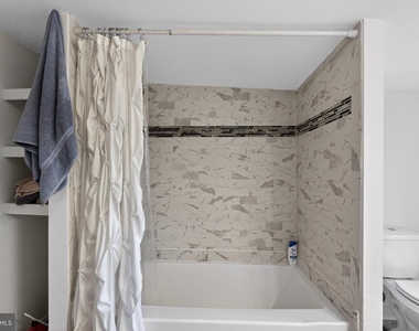 2604 E York Street - Photo Thumbnail 7