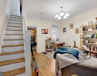824 N Judson Street - Photo Thumbnail 4