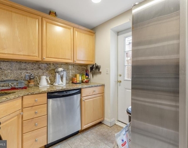 824 N Judson Street - Photo Thumbnail 7