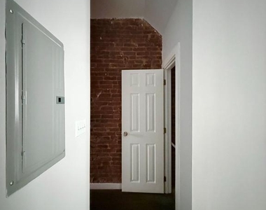 2113 S 15th Street - Photo Thumbnail 40
