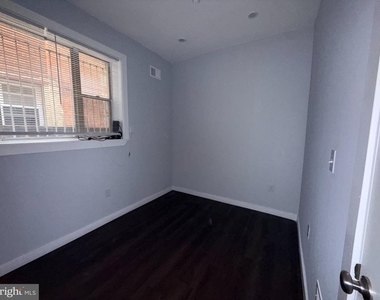 2113 S 15th Street - Photo Thumbnail 12