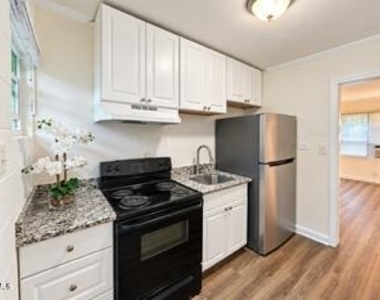 1600 Cross Street - Photo Thumbnail 6