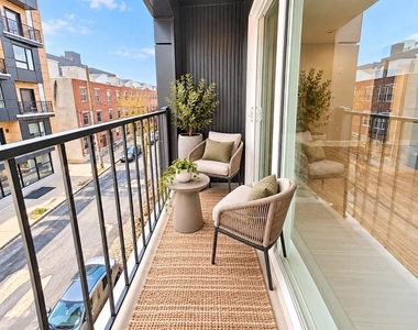 1822 Ridge Avenue - Photo Thumbnail 4