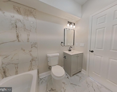 1822 Ridge Avenue - Photo Thumbnail 14