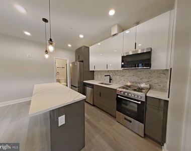 1822 Ridge Avenue - Photo Thumbnail 7