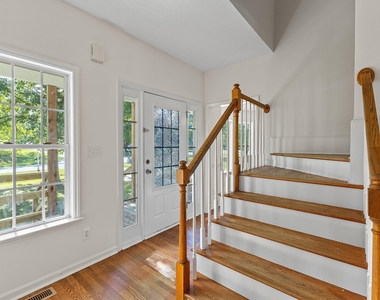 223 Presley Boulevard - Photo Thumbnail 9