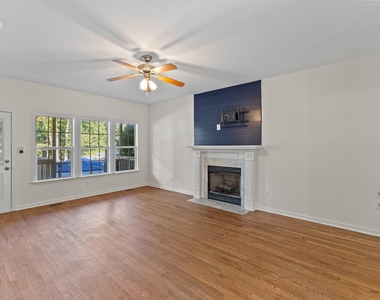 223 Presley Boulevard - Photo Thumbnail 14