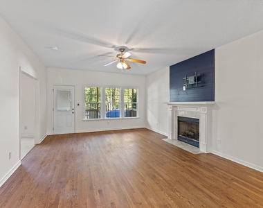 223 Presley Boulevard - Photo Thumbnail 12