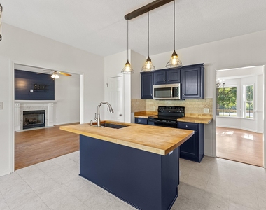 223 Presley Boulevard - Photo Thumbnail 21