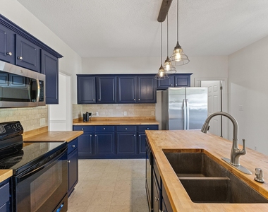 223 Presley Boulevard - Photo Thumbnail 26