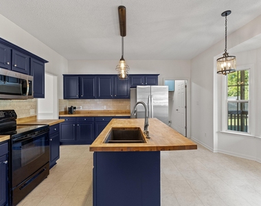 223 Presley Boulevard - Photo Thumbnail 18
