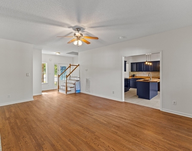 223 Presley Boulevard - Photo Thumbnail 17
