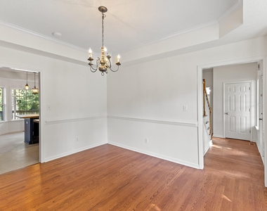 223 Presley Boulevard - Photo Thumbnail 33
