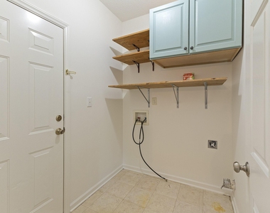 223 Presley Boulevard - Photo Thumbnail 28
