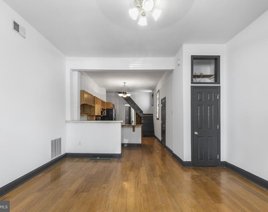943 E Passyunk Avenue - Photo Thumbnail 2