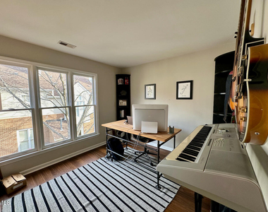 1050 Washington Street - Photo Thumbnail 16