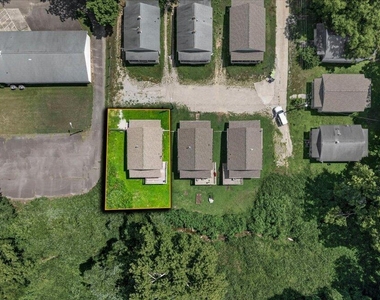415 Spring Court - Photo Thumbnail 33