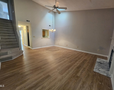 108 Forest Oaks Drive - Photo Thumbnail 12