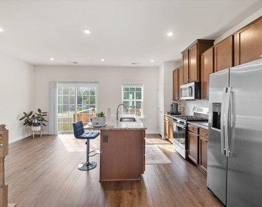 6620 Pathfinder Way - Photo Thumbnail 14
