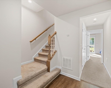 6620 Pathfinder Way - Photo Thumbnail 10
