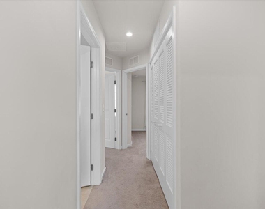 6620 Pathfinder Way - Photo Thumbnail 22