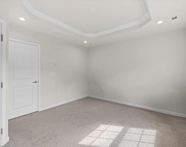 6620 Pathfinder Way - Photo Thumbnail 25