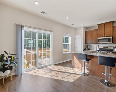 6620 Pathfinder Way - Photo Thumbnail 15