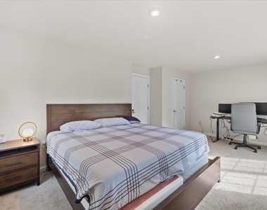 6620 Pathfinder Way - Photo Thumbnail 9