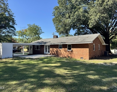 402 N Pine Street - Photo Thumbnail 1