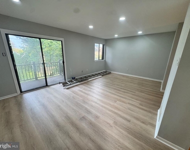 2201 Brandenburg Way - Photo Thumbnail 9