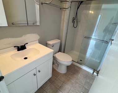 2201 Brandenburg Way - Photo Thumbnail 12