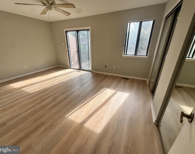 2201 Brandenburg Way - Photo Thumbnail 11