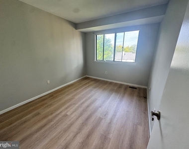 2201 Brandenburg Way - Photo Thumbnail 17