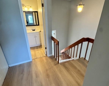 2201 Brandenburg Way - Photo Thumbnail 15