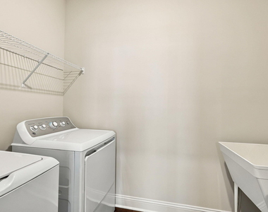 3195 Delmar Drive - Photo Thumbnail 30