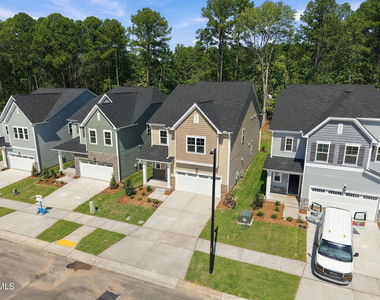 3195 Delmar Drive - Photo Thumbnail 6