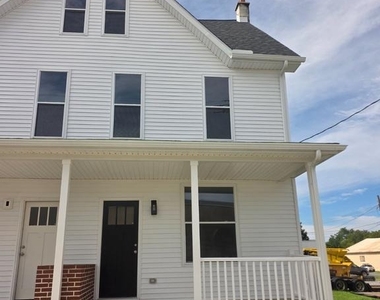 331 N College Street - Photo Thumbnail 1