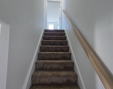 331 N College Street - Photo Thumbnail 9