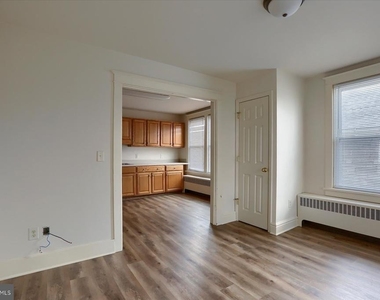 322 S Railroad Street - Photo Thumbnail 5