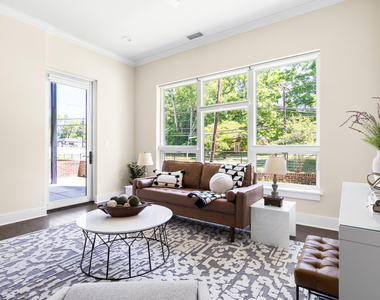 515 N Churton Street - Photo Thumbnail 2