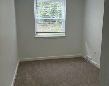 802 Naylors Run Road - Photo Thumbnail 12