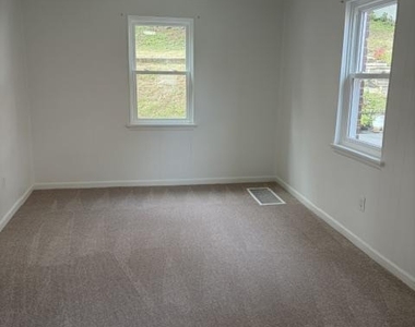 802 Naylors Run Road - Photo Thumbnail 5