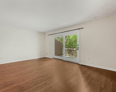206 Ridge Trail - Photo Thumbnail 8