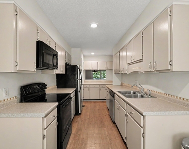 206 Ridge Trail - Photo Thumbnail 2