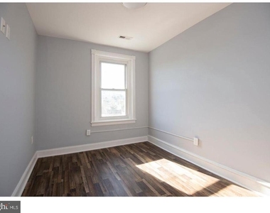 217 W Lancaster Avenue - Photo Thumbnail 8