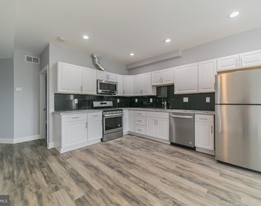 217 W Lancaster Avenue - Photo Thumbnail 2