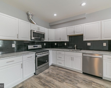 217 W Lancaster Avenue - Photo Thumbnail 3