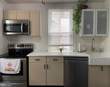 230 Morgan Street - Photo Thumbnail 12