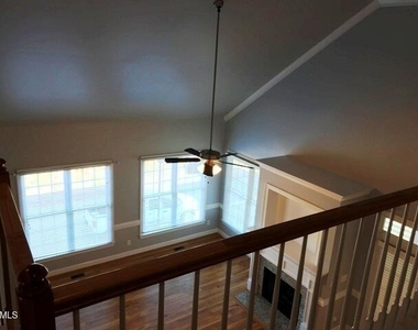 1333 Center Street - Photo Thumbnail 15