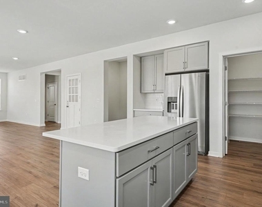 1165 Mariwill Drive - Photo Thumbnail 9